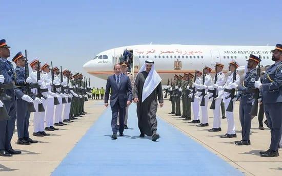 السيسي يؤكد دعم مصر الكامل للإمارات خلال لقائه محمد بن زايد