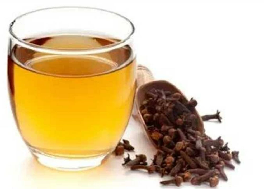 من الهضم للمناعة.. تأثير شرب ماء القرنفل يوميًا لمدة 30 يومًا