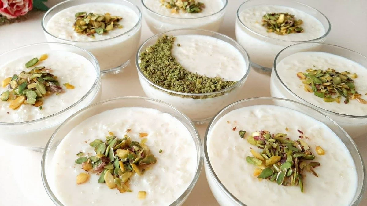 «وش مكرمش زي المحلات».. طريقة عمل الأرز بلبن في البيت بقوام مظبوط