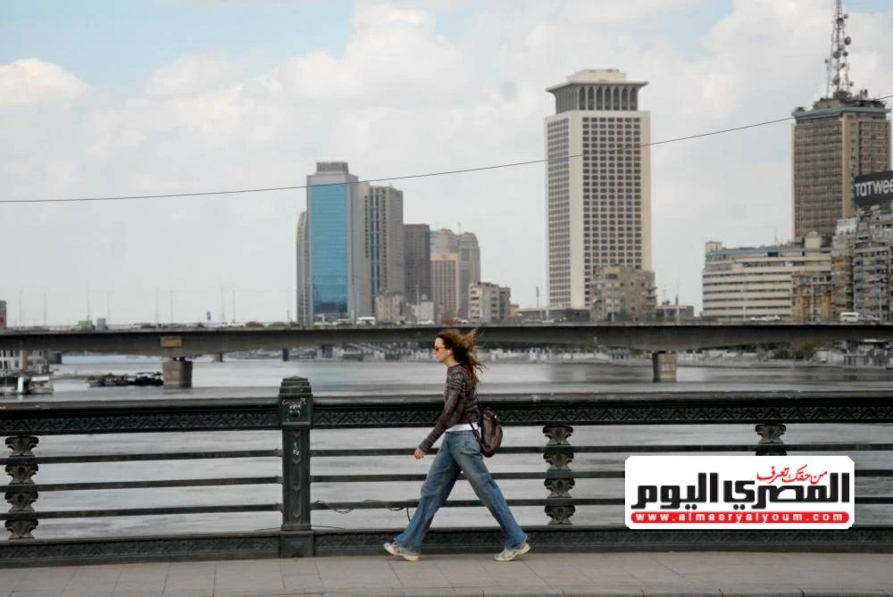طقس معتدل وسماء غائمة جزئياً في القاهرة