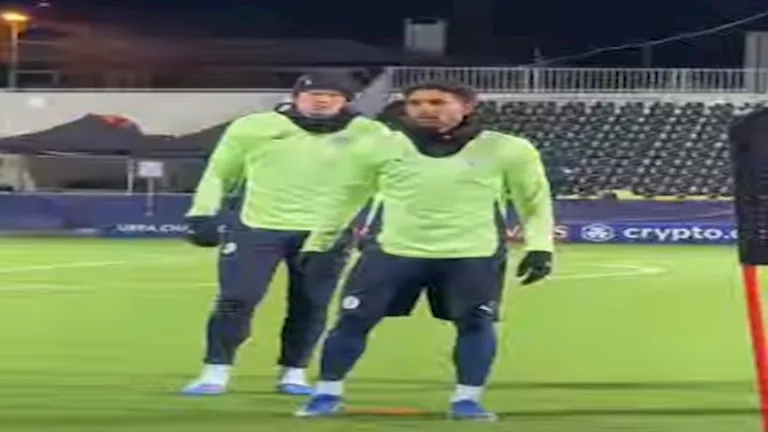 "بعد انتهاء مشاركته بالكان".. 10 صور لظهور عمر مرموش في تدريبات مانشستر سيتي 