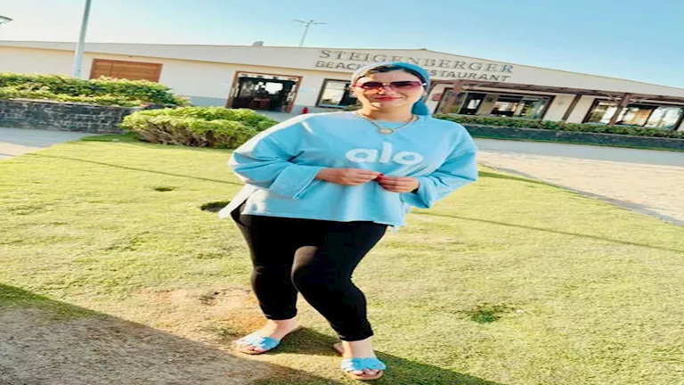 زوجة ياسر إبراهيم تدعمه في مباراة منتخب مصر والسنغال