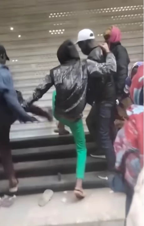 هل عمد سودانيون إلى «تخريب» أجزاء من مكتب بريد عين شمس مؤخرًا؟