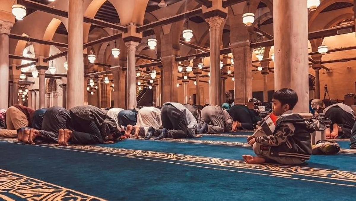 موعد صلاة الجمعة غدًا في القاهرة والمحافظات بعد تطبيق التوقيت الصيفي 2026