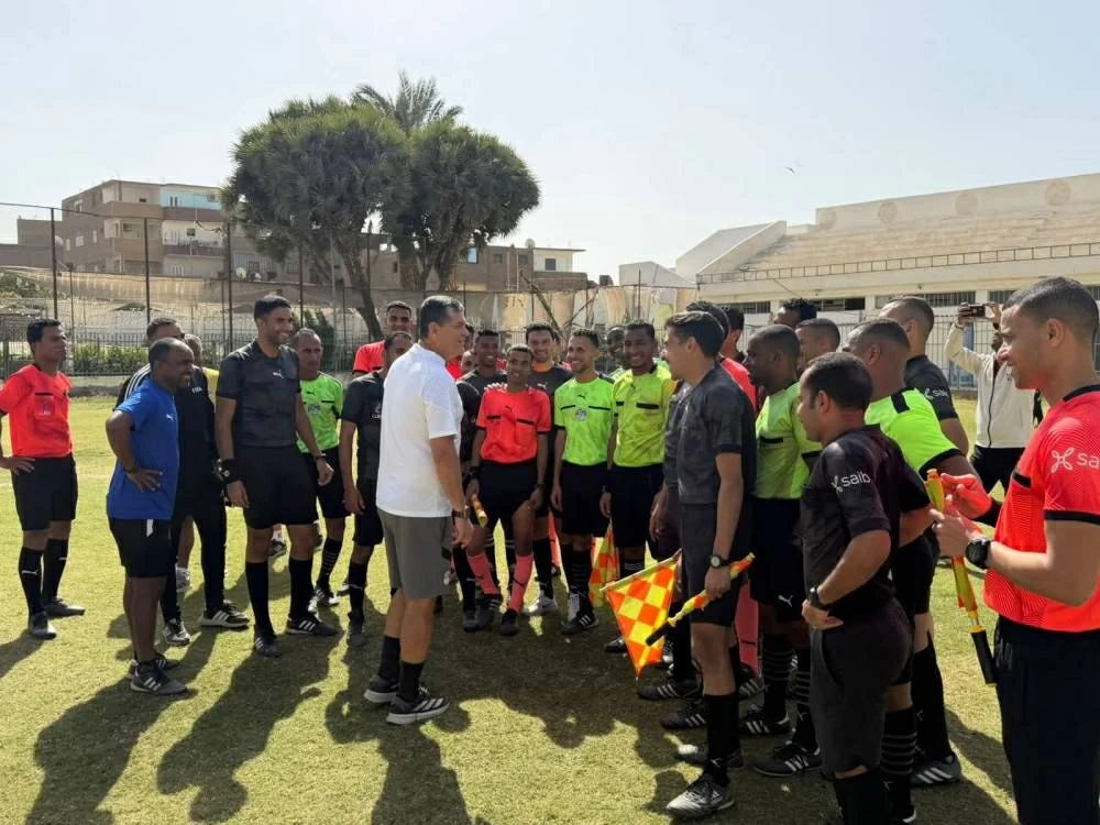 بقيادة أوسكار رويز.. اختبارات بدنية ومحاضرات نظرية وعملية لحكام الصعيد