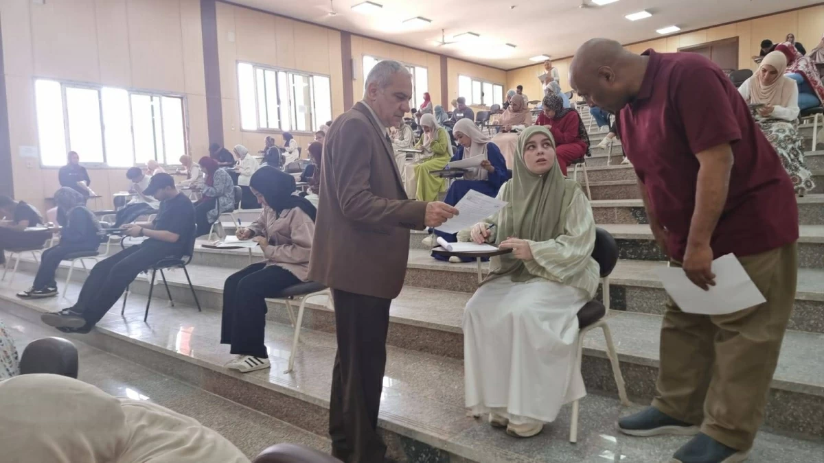 هدوء وانضباط داخل لجان امتحانات كلية الألسن جامعة أسوان