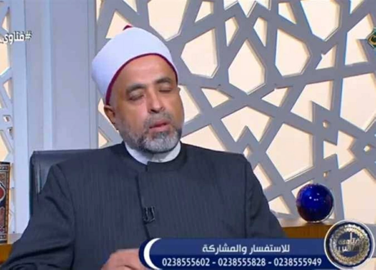 هل يجوز للمرأة السير خلف الجنازة؟ أمين الفتوى يجيب