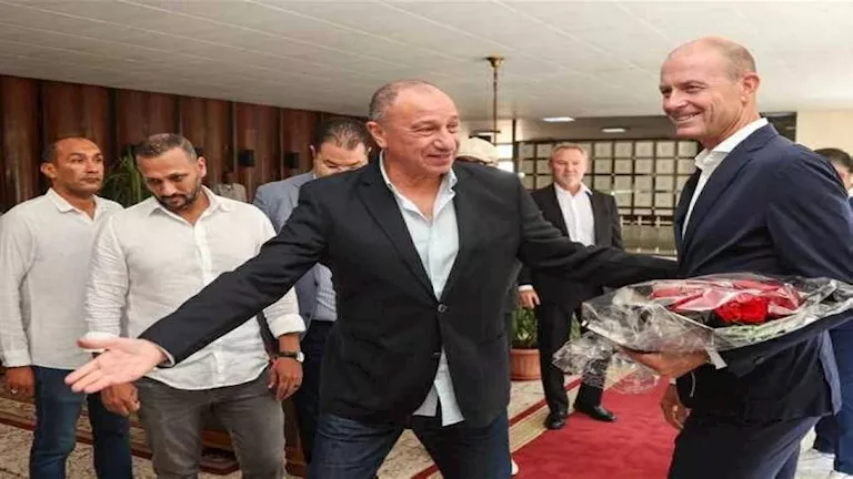 "قبل مباراة المصري".. مصدر يكشف رد فعل الخطيب بعد تعرض ييس توروب لأزمة صحية