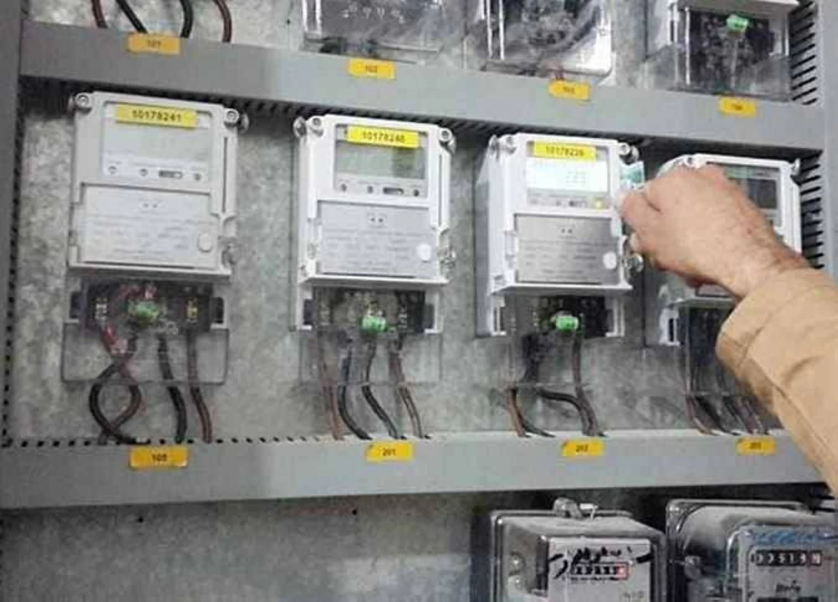 ضبط 300 قضية سرقة كهرباء ومخالفة شروط التعاقد بالقاهرة