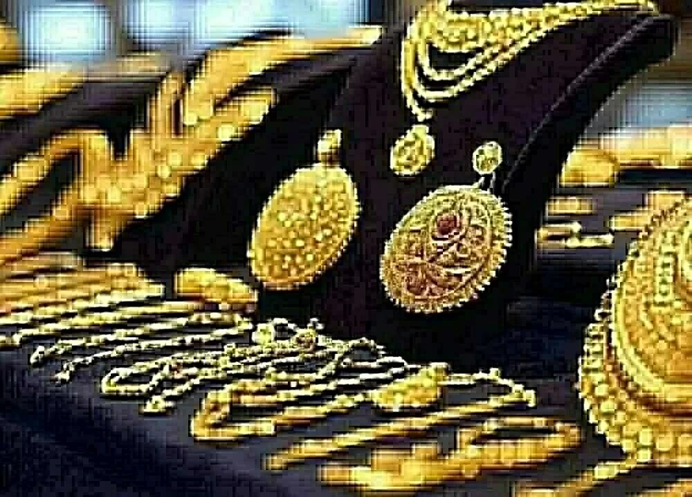 سعر الذهب اليوم الاثنين 12 يناير 2026 بالصاغة وعيار 21 بالمصنعية بعد الارتفاع المفاجئ (تحديث جديد)