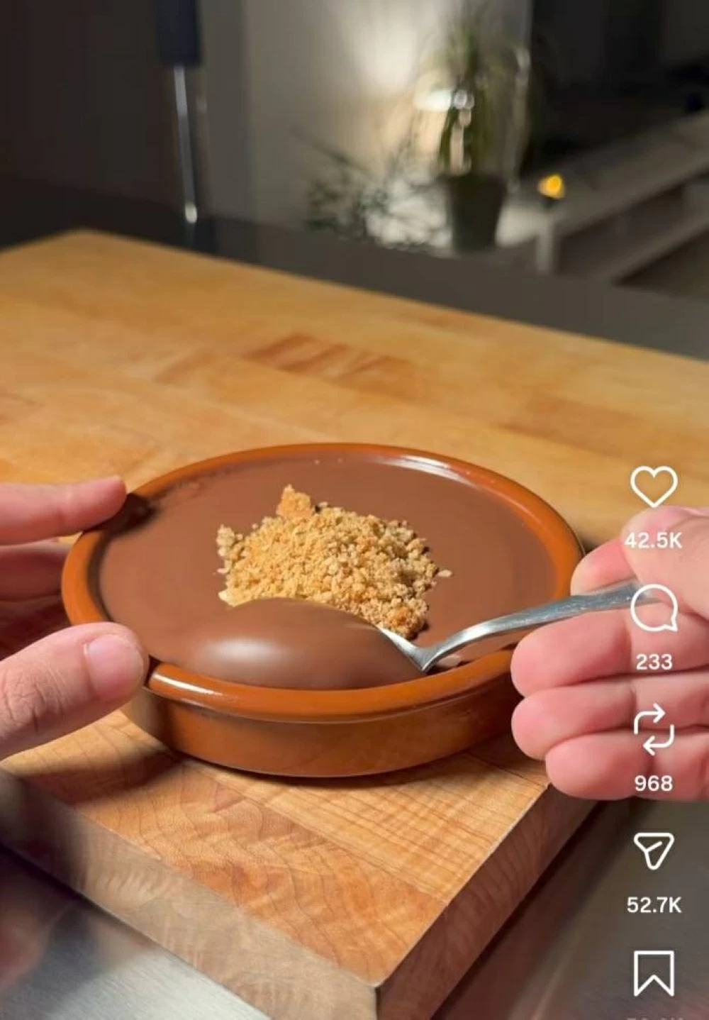 بالحليب والشيكولاتة.. حضري أفضل مهلبية للشتاء في دقائق