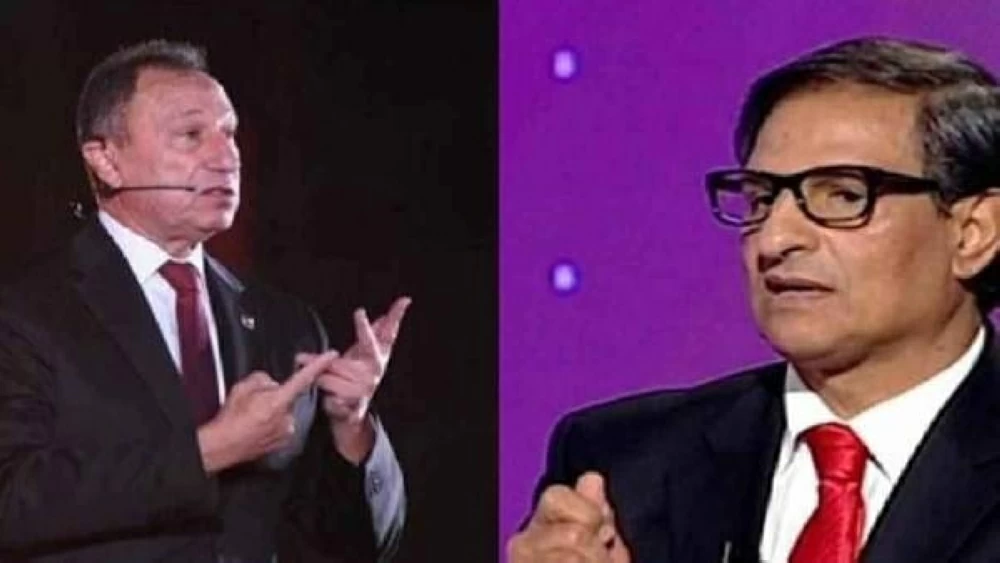 مصطفى يونس يرد على محمود الخطيب بالدموع: «عشرة 50 سنة»