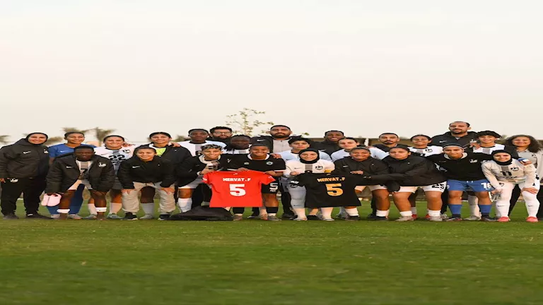 "على هامش مباراة موردن.. مسار يكرم قائدته السابقة (صورة)