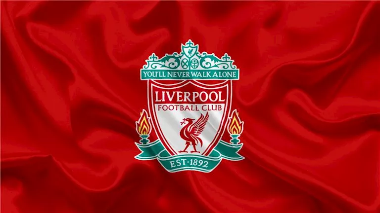 "مسمط الريدز".. ليفربول يثير الجدل بصورة من أجواء مصرية قبل قمة اليونايتد