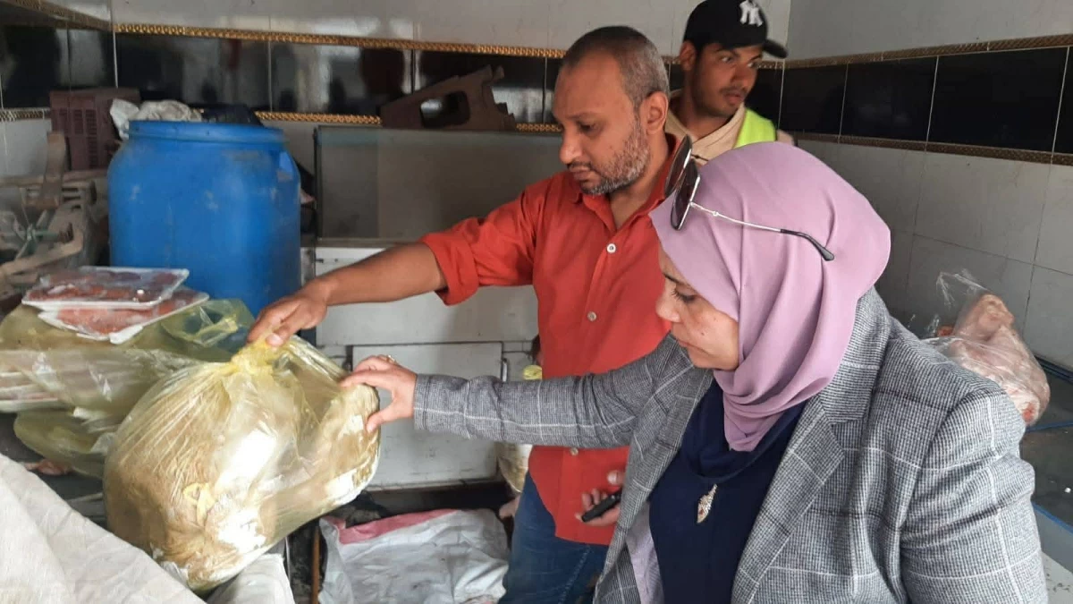 إعدام 2 طن لحوم ودواجن وأسماك فاسدة خلال حملات تموينية في المنوفية