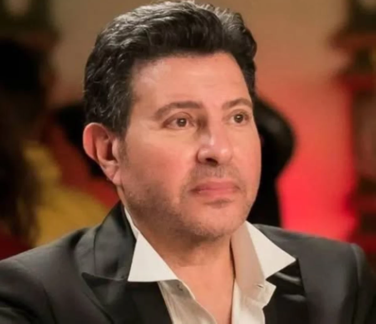نادية مصطفى تفتح النار على رئيس الجالية المصرية بفرنسا بسبب هاني شاكر (فيديو)