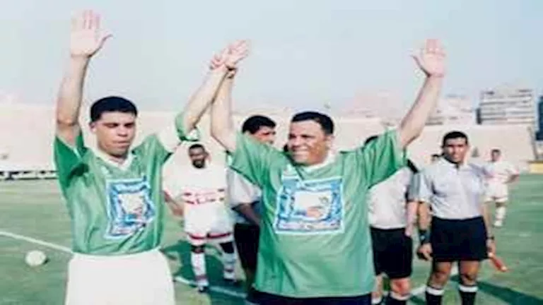 اعتزال واحتفال مع محمد صبري.. 11 صورة نادرة لـ معتمد جمال في مشواره كلاعب