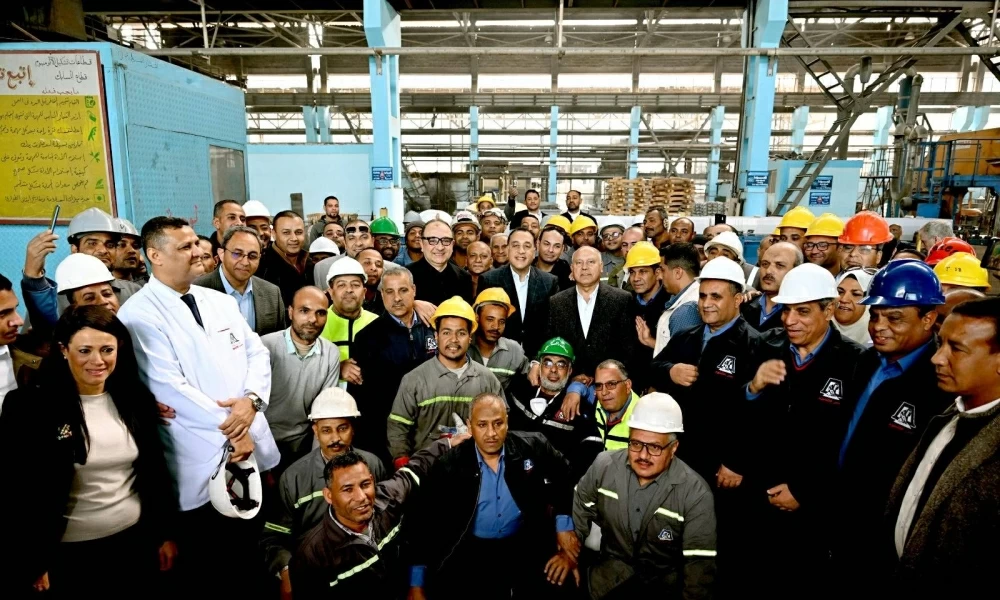 خلال جولته بنجع حمادي.. رئيس الوزراء يتفقد خط الإنتاج الجديد لـ«السلك» بشركة مصر للألومنيوم